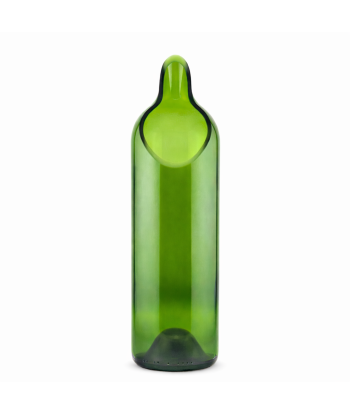 Carafe en verre recyclé vert fabriquée à partir d’une bouteille de vin surcyclée