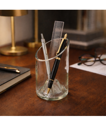 Pot a crayons en verre surcycle, ideal pour un bureau chic et studieux.